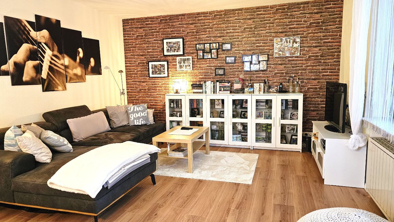 Senta Hoffmann - Makler - Vermietung 3 -Zimmer-Wohnung in Baiereck - Wohnzimmer