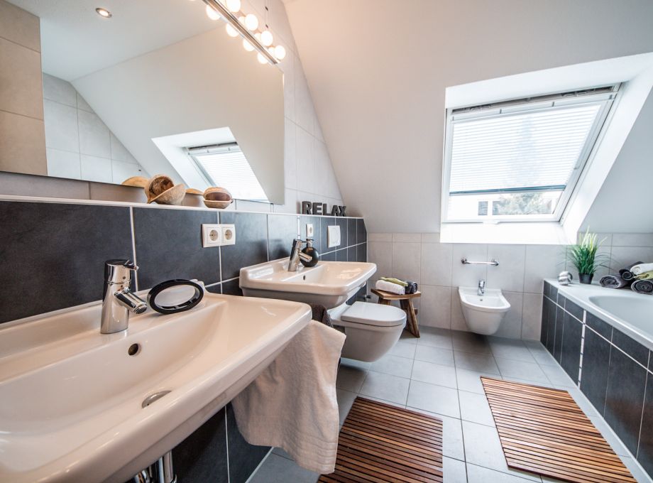 Senta Hoffmann - Immobilienmakler Stuttgart - Wohnung-Penthouse Verkauf Korntal Münchingen - Bad