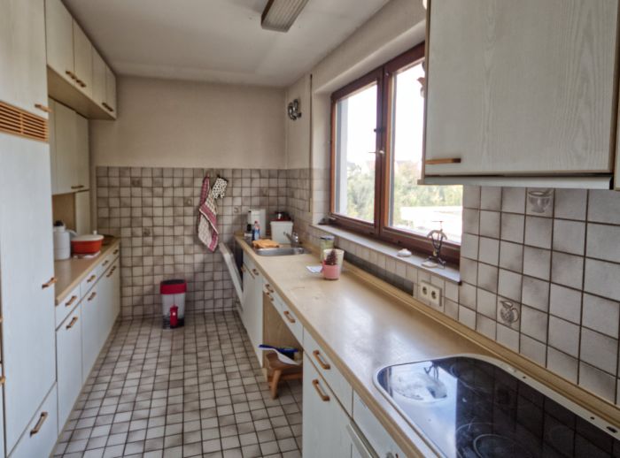 Senta Hoffmann - Immobilienmakler Esslingen - Verkauf Einfamilienhaus - Esslingen - Küche
