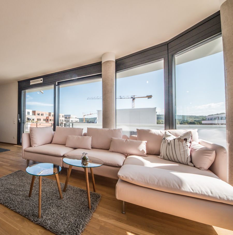 Immobilienmakler mit Home Staging