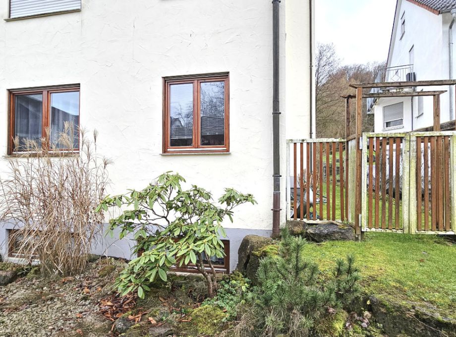 Senta Hoffmann - Makler - Vermietung 3 -Zimmer-Wohnung in Baiereck - Das Haus