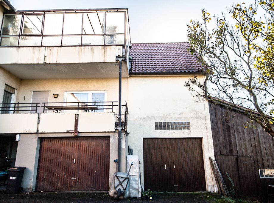 Senta Hoffmann - Immobilienmakler Esslingen - Verkauf Einfamilienhaus mit großen Grundstück  - Serach -  Landkreis Esslingen