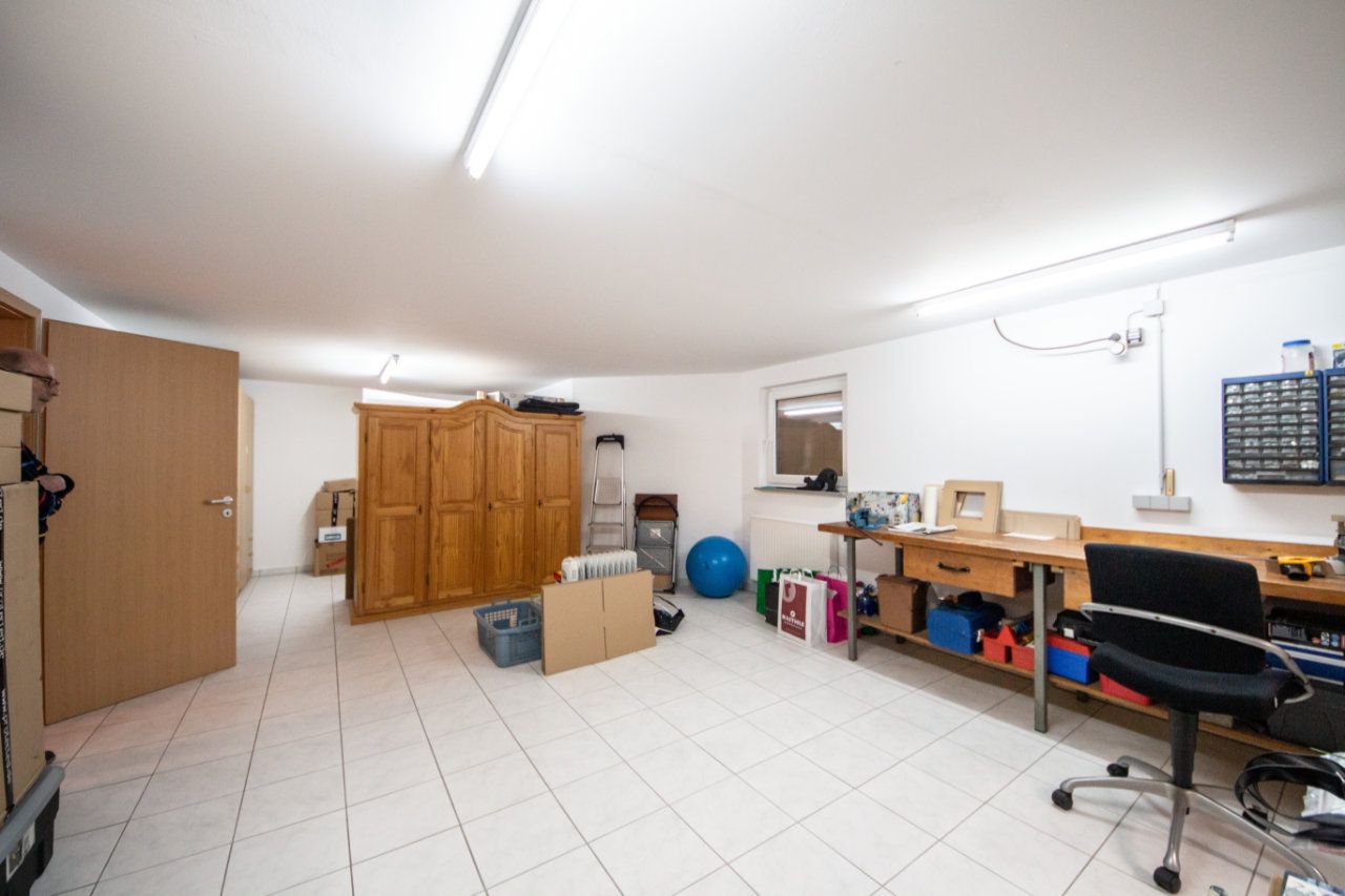 Senta Hoffmann - Immobilienmakler Esslingen - Verkauf freistehendes Einfamilienhaus Lichtenwald - Werkstatt