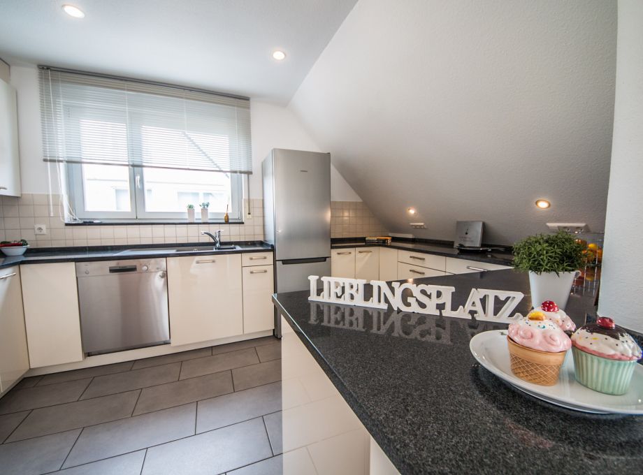 Senta Hoffmann - Immobilienmakler Stuttgart - Wohnung-Penthouse Verkauf Korntal Münchingen Küche