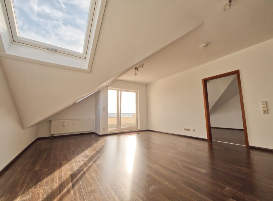 Senta Hoffmann - Immobilienmakler Esslingen - Vermietung 2 Zimmer Wohnung Reichenbach Fils - Wohnzimmer