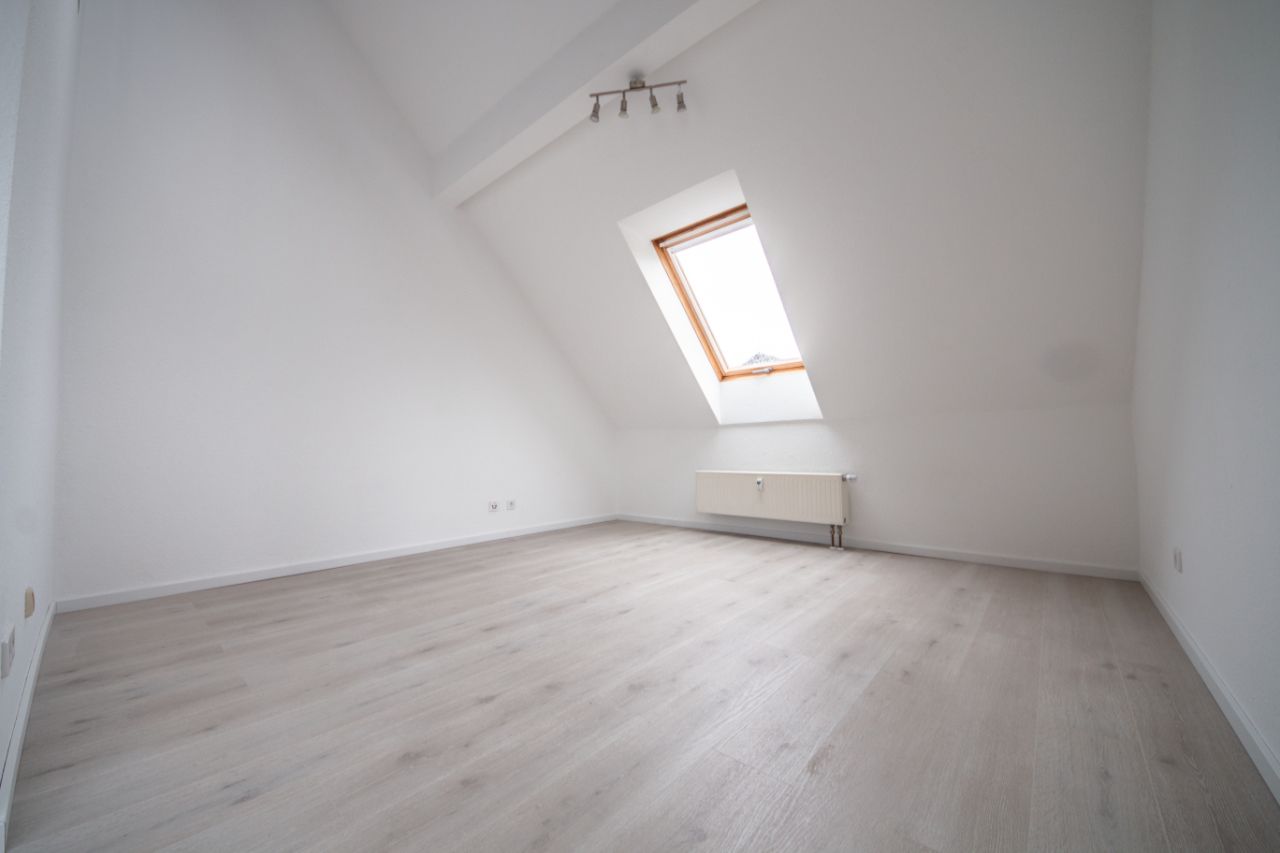 Senta Hoffmann - Immobilienmakler Esslingen - Vermietung 2 Zimmer Wohnung Wernau - Schlafzimmer