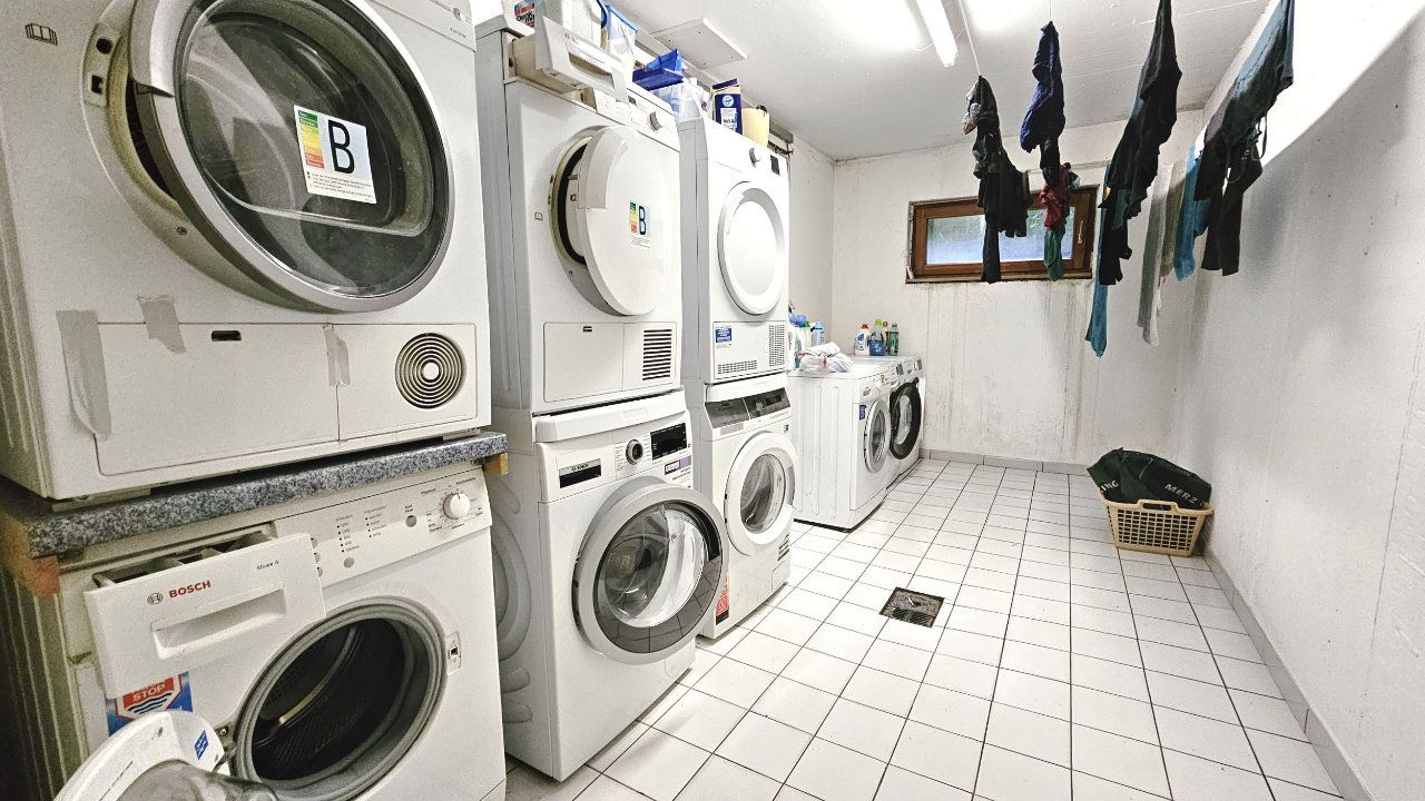 Senta Hoffmann - Makler - Vermietung 3 -Zimmer-Wohnung in Baiereck - Wäscheraum